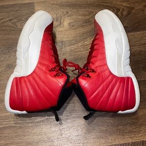 Jordan 12 (gym red) size 11